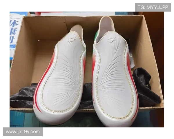 无鞋带足球的创新设计及其对运动员表现的影响分析 无鞋带足球的创新设计及其对运动员表现的影响分析