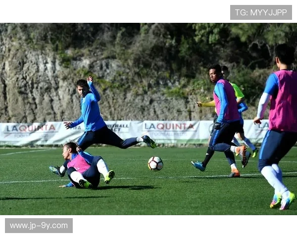 足球教练员求职技巧与面试策略：提升职业竞争力的关键步骤