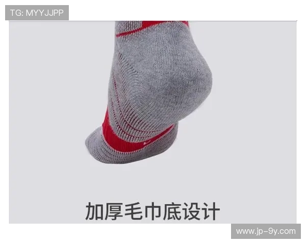 防滑足球袜柔软厚底设计助力运动表现提升舒适度与稳定性
